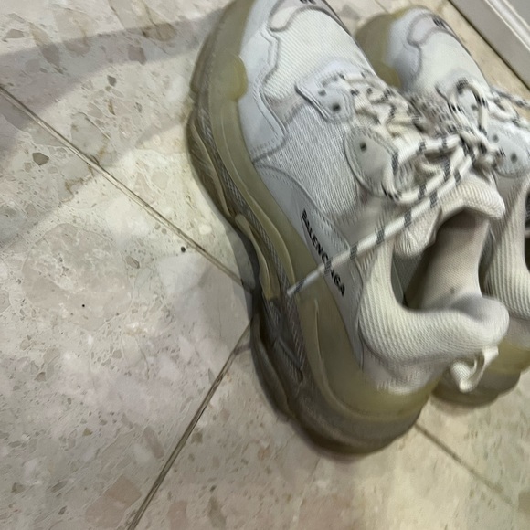 Balenciaga shoes - Picture 6 of 6